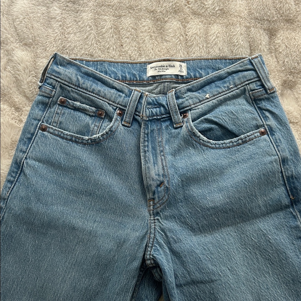 The 90s straight mid rise jeans - Picture 3 of 3